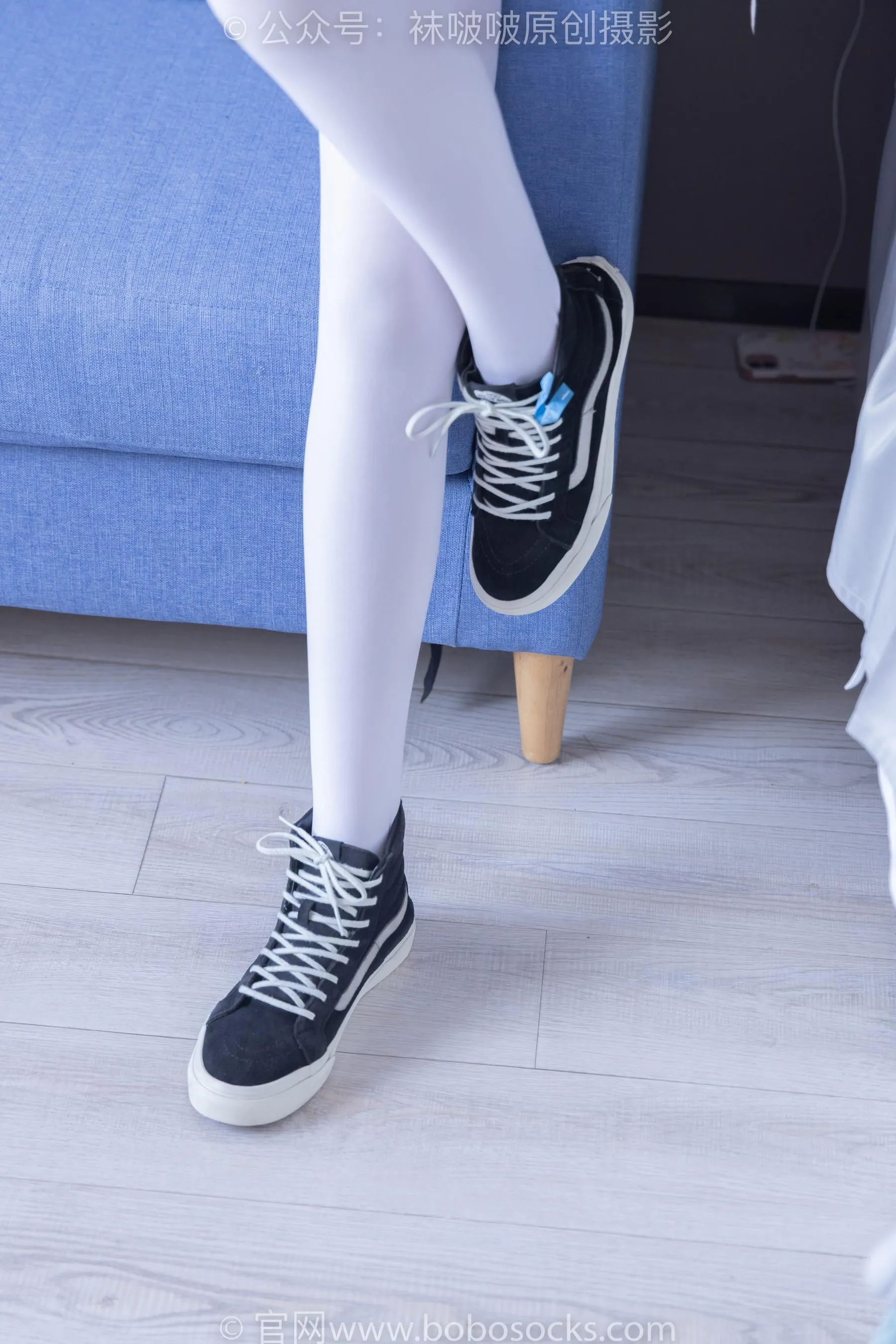 [BoBoSocks袜啵啵]NO.215 小甜豆-三双帆布鞋板鞋、厚白丝、黑丝 [90P]插图6